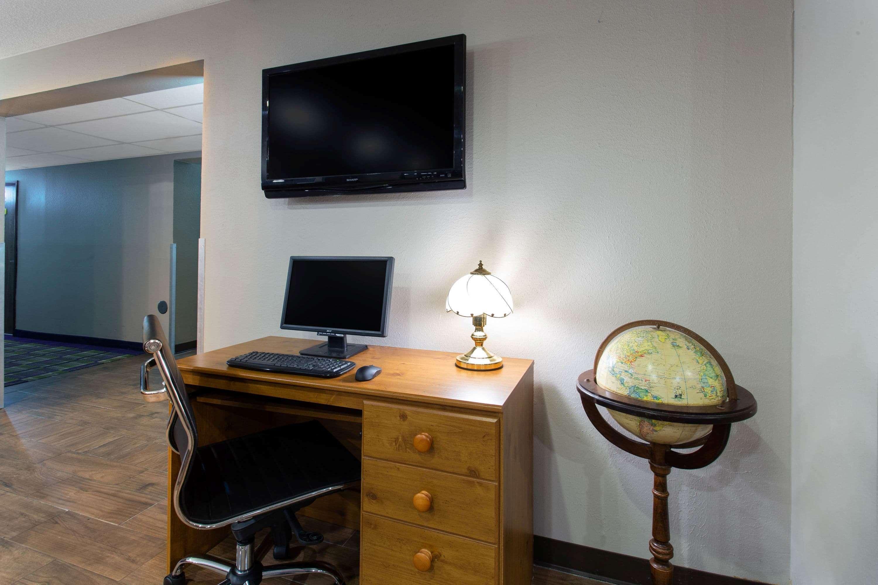 Super 8 By Wyndham Cromwell/Middletown Hotel Luaran gambar