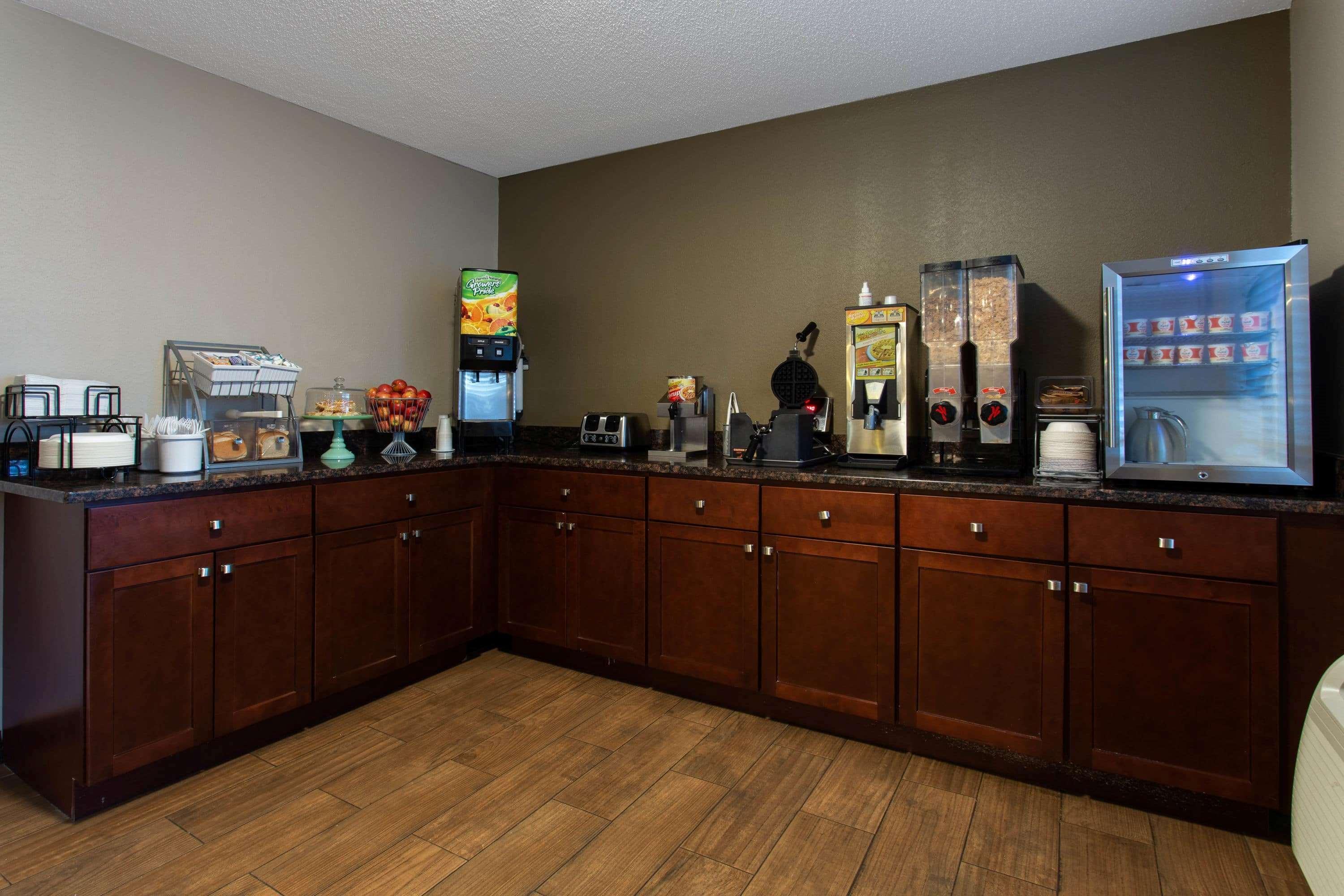 Super 8 By Wyndham Cromwell/Middletown Hotel Luaran gambar